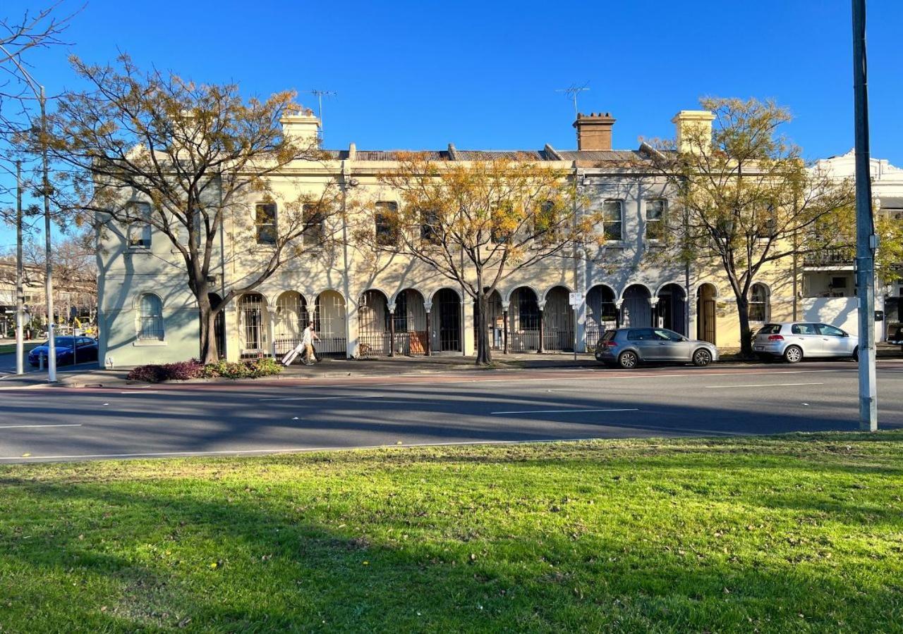 Victorian Terrace In The Heart Of It All! Melbourne Exterior photo