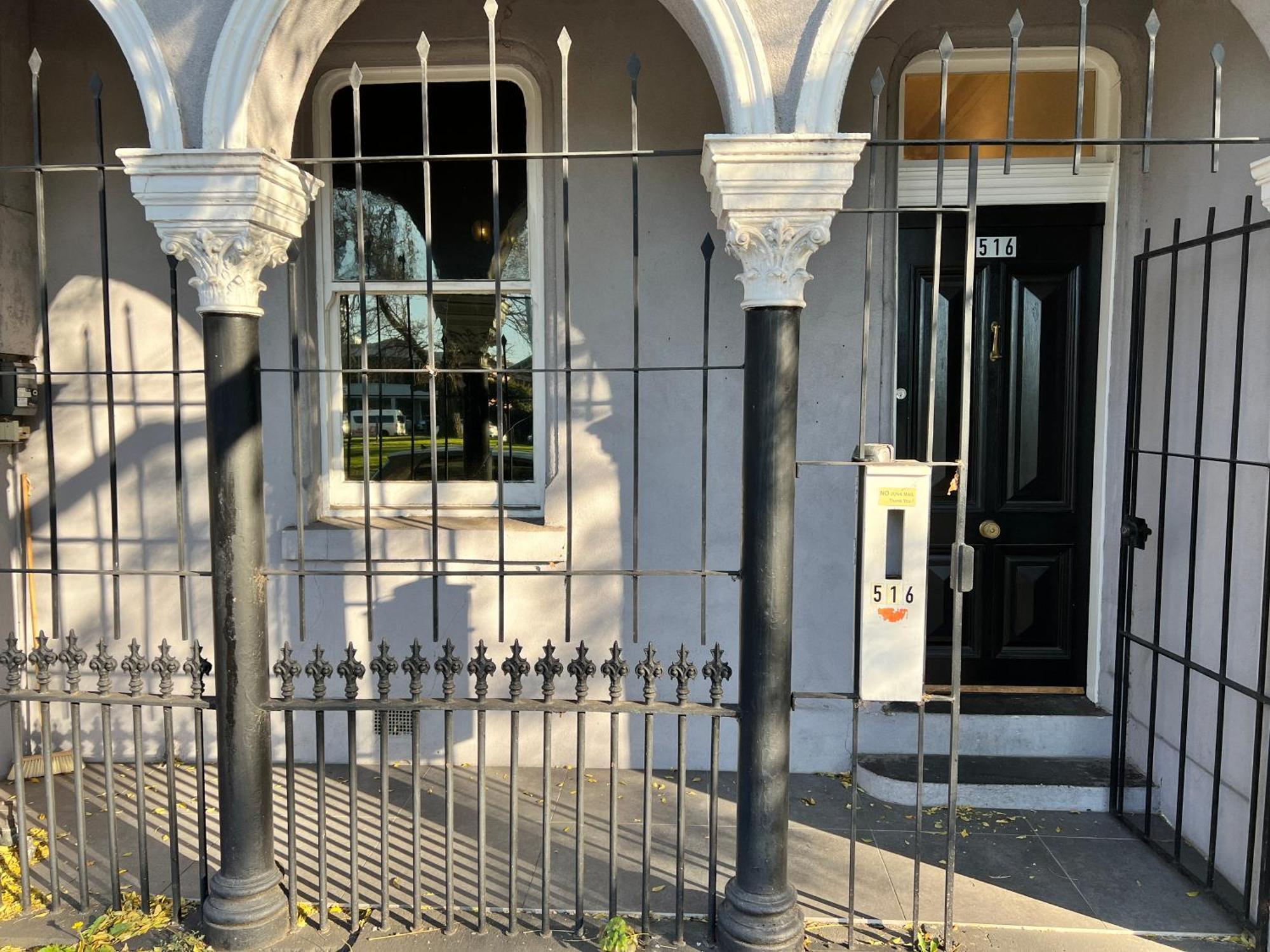 Victorian Terrace In The Heart Of It All! Melbourne Exterior photo